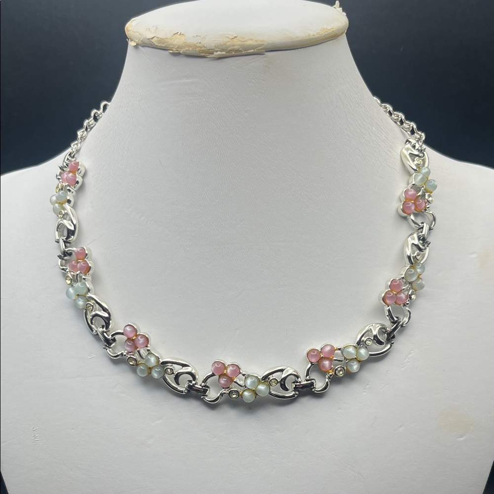 Elegant Silver and Pink Floral Necklace